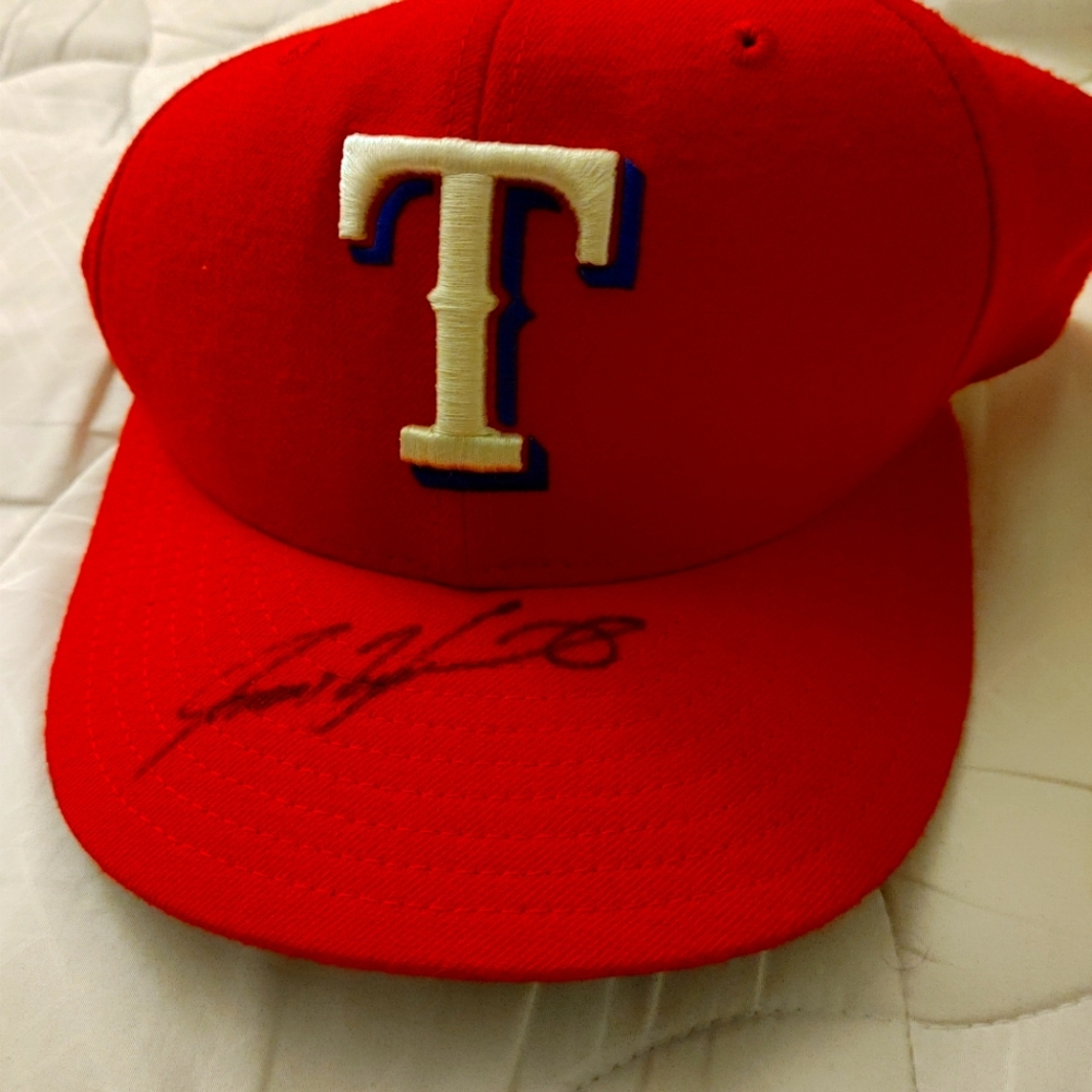 Ivan Rodriguez signed hat